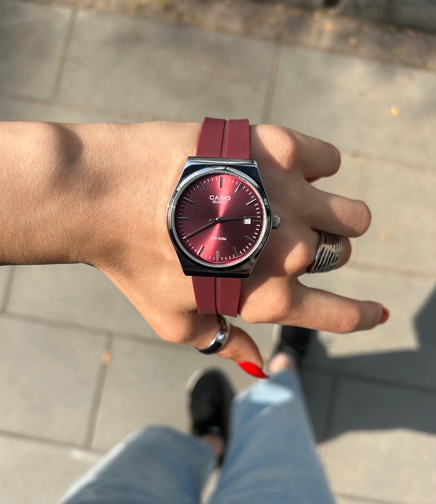 ❌ساعت casio اسپرت بند رابر کلاسیک  از برند کاسیو   موتور تایوان درجه یک نمایشگر ایام ماه بند رابر (ضد حساسیت) قفل دستبندی
